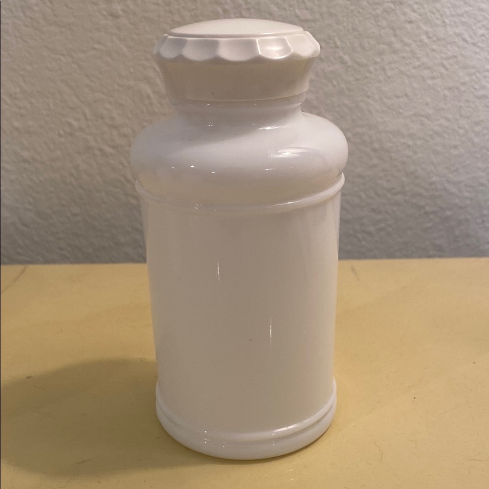 Vintage Milk Glass Apothecary/Herb Jar. Threaded Cap. 5” Antique Medicine White